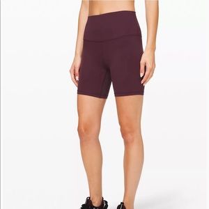 Lululemon Align Shorts 6” in colour Cassis